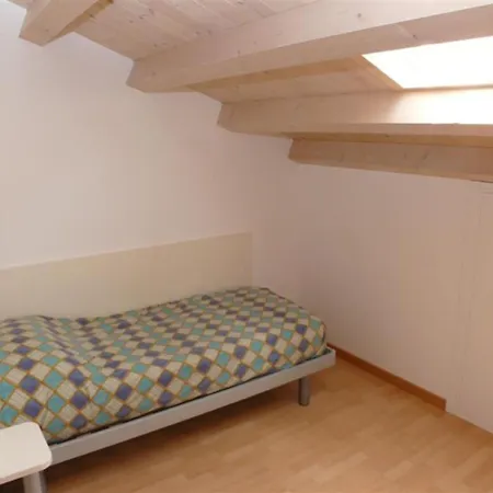Apartment Three-storey With Shared Pool And Patio *