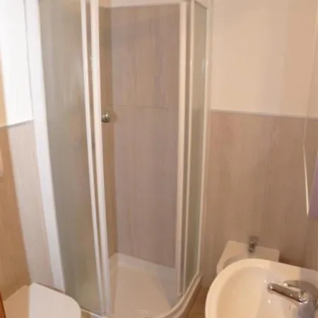 Appartamento Three-storey With Shared Pool And Patio